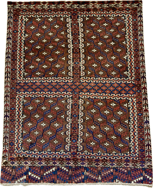  fine antique 19 c yomud / karagashli ensi some cotton wefts, sophisticated design good overall condition but missing selvedges spring sale £1000 including shipping

lloydandy@hotmail.com        
