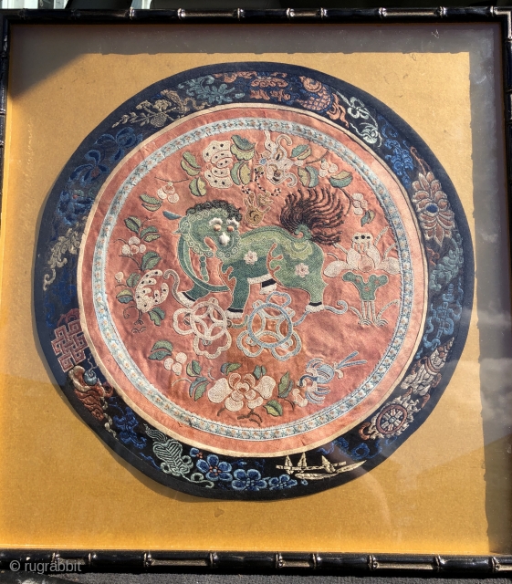 Nice antique Chinese embroidery with green  dog of Fo.
36 cm diameter framed and glazed good condition late 19 c I reckon.           