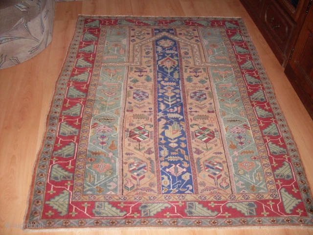 Item age: 19th. century
Size: 160 x 130
Marasali design with perfectly estate and synthetic colour.
Inquiry price: 12000 euro                