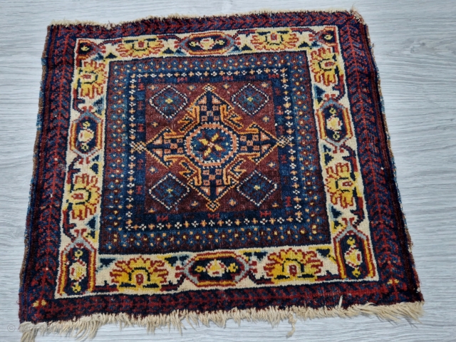 Arak bagface persian Antigue .size,45×39 cm.                          