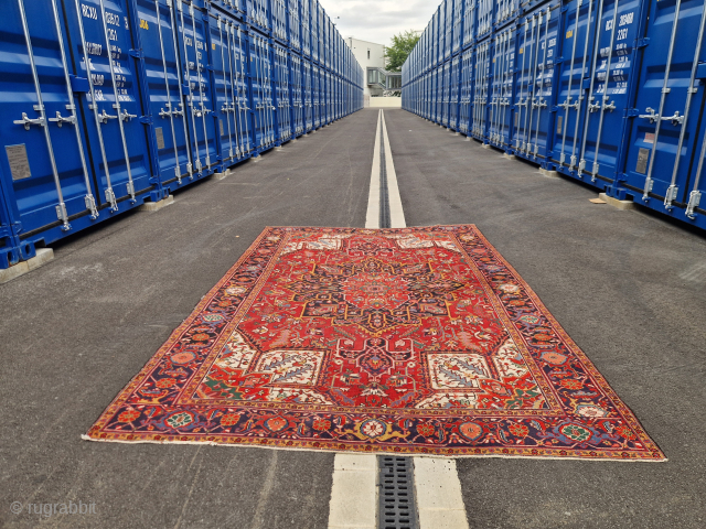 Heriz rugs 1930 CA.SIZE 360×225 cm very nice Contidion.