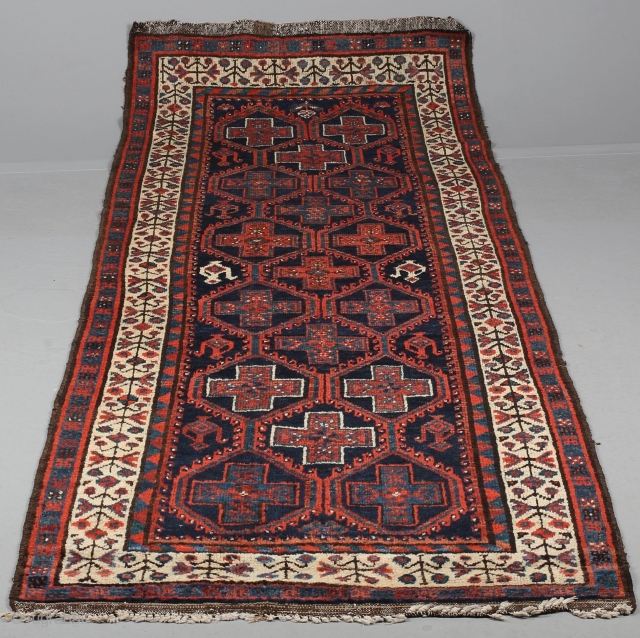 Beautiful runner from the village Ajin Dojin in Chendar district, Alborz province. Size is 300 x 111 cm / 10' x 3'8" approx.          