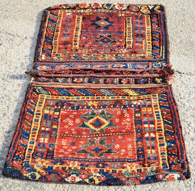 Beautiful Bakhtiari bag with amazing colours. 97 x 63 cm.                       