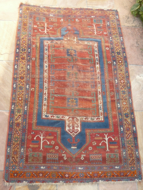 Double niche 19th Century Fachralo Kazak prayer rug. 210 x 142 cm. 7' x 4'9".                  