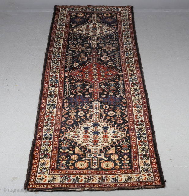 Luri runner size 345 x 110 cm.                          