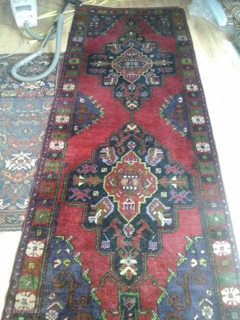 Persian rug runner 
one part of end is wool 
anoder part cotton?
333 X 131 cm                  