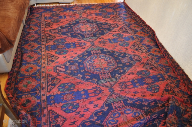 Old Caucasian Kuba soumak carpet of traditional medallion design of good size and colour. Circa 1920. Wool on wool. Execellent condition. Size ~240-400cm 8x13ft         