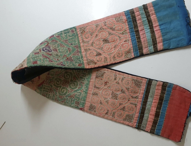 antique Tibetan fragment textile, 
I have no idea what purpose it's used for.
Size:66x9 cm                   