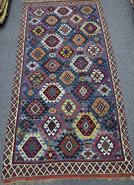 Antıque Azerbaycan Kilim, Minor repairs are needed in some areas.
Size:230x123 cm
