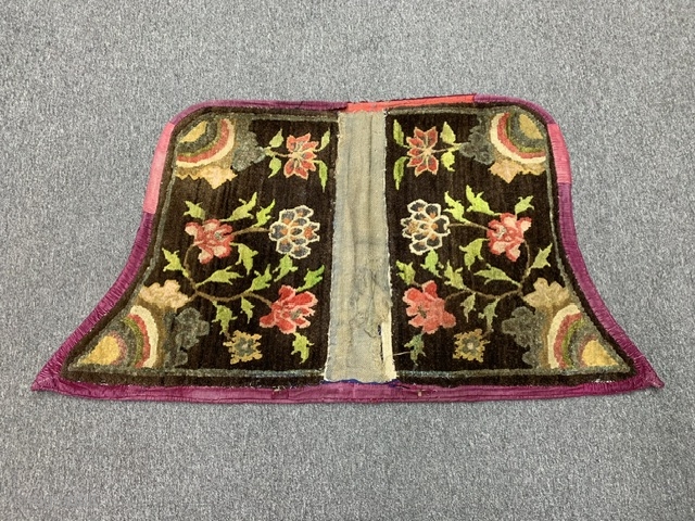 Antıque chına horse saddle
Size:97x70 cm                            