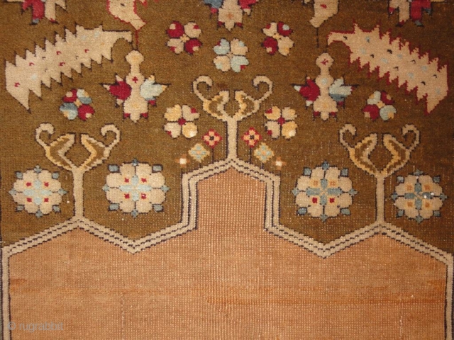 A fine Ladik pattern rug, probably made in Eastern Europe. Beautiful colour combination. Wool on wool. Cm 115 x 217.             