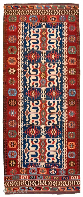 Lot 216, HOTAMIS KILIM 442 x 182 cm (14ft. 6in. x 6ft.) Turkey, mid-19th century, Auction on April 22nd, https://new.liveauctioneers.com/item/52104372_hotamis-kilim-442-x-182-cm-14ft-6in-x-6ft-turkey
             