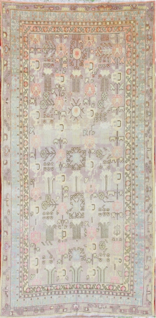 Antique Khotan carpet

1.half 20.century

396cm X 198cm

wool on cotton

excellent condition

                        