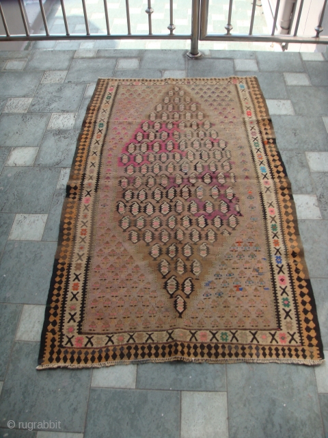 Early 1960's Persian, Kurdi Kilim from Zarand village. Wool on Cotton. Slit-weave technique. Some chemical dyes.
Size: Approx.103cm x 172cm.              