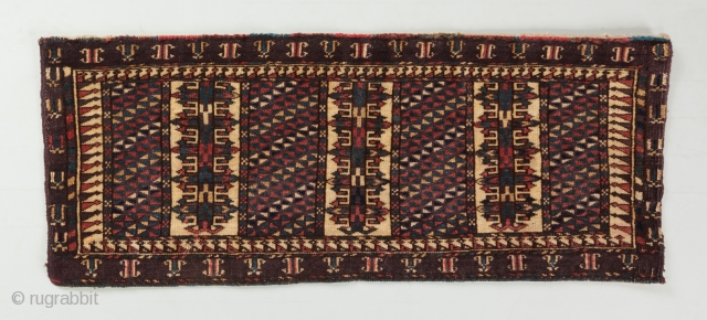 Yomut or P-chodor torba with a rare and very interesting design. Has a hot red. Complete and in great condition with back intact. 2'9" x 1'11".

visit our website for more rare woven  ...