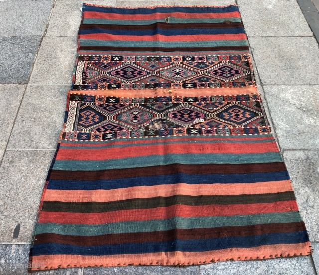 Antique Anatolian Malatya Chuval with wonderful colours
Size 80x98 cm                        