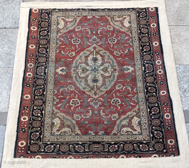 Antique Rug
Size 110x140 cm                             