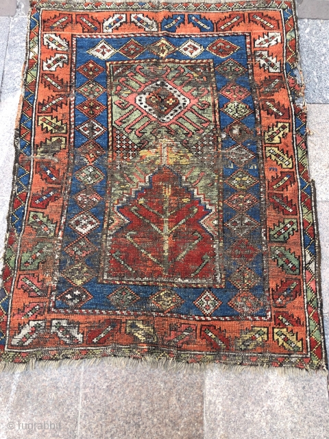 Antique Konya Rug 
Size 112x145 cm                           