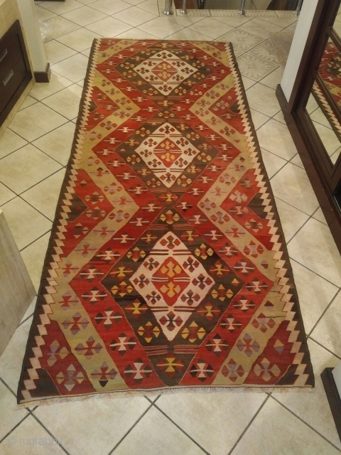 Antique Anatolian Rug // Region: Sivrihisar (Central Anatolia) // Year : Early 20th Century // Size : 280 cm x 110 cm // message me for more information     