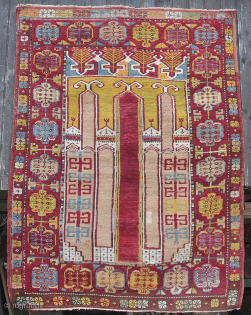 Karapinar central Anatolia End of 19th century / Early 20th century Wool on wool. 
Good condition for ist age a similar piece see pictures.
Size: 155x117cm 
Price: 550€      