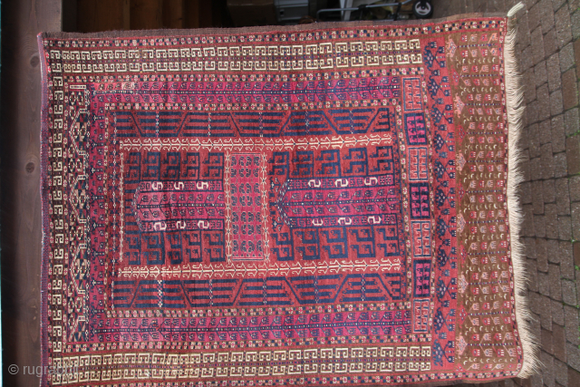 Saryk Engsi 19th centory, a small restored area, velvety carpet pile, in generally 
good condition. Size: 165x130cm Price: 950€              