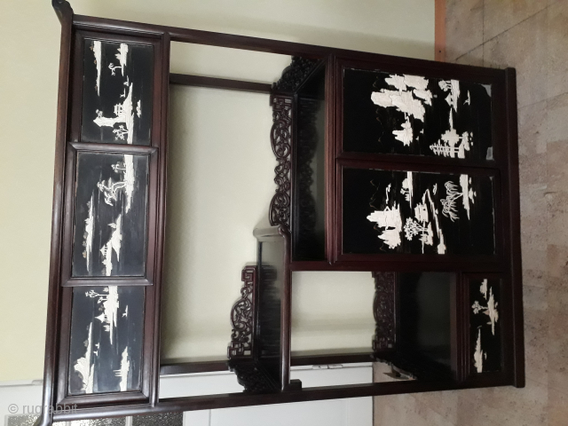 Cabinet China circa 1900
The top has three sliding doors, the lower section one drawer and two drop-down doors, material is real reddish-brown wood, the polychrome paintings of flowers and birds in a  ...