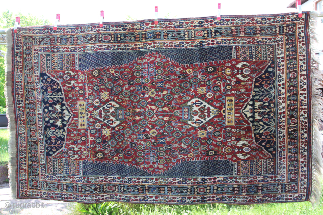 Gaschgai - Kashguli Wool on Wool Very good condition 
Size: 255x157cm 
Price: 1200€                    