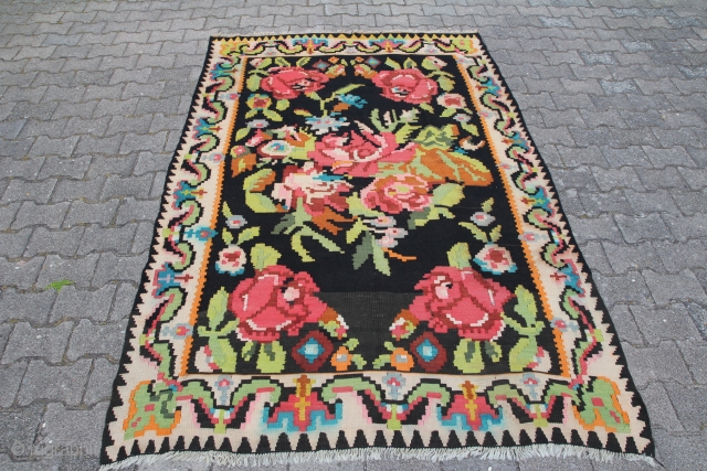 Karabagh Kelim Wool on Wool good condition
size: 250 x 150 cm                      