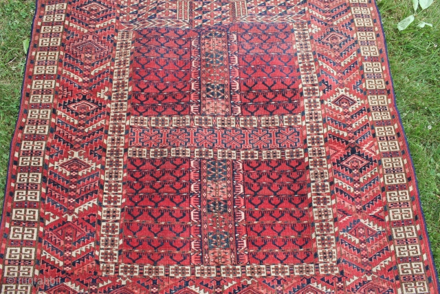 Tekke Engsi Turkoman very good condition,
Size: 148x120cm                          