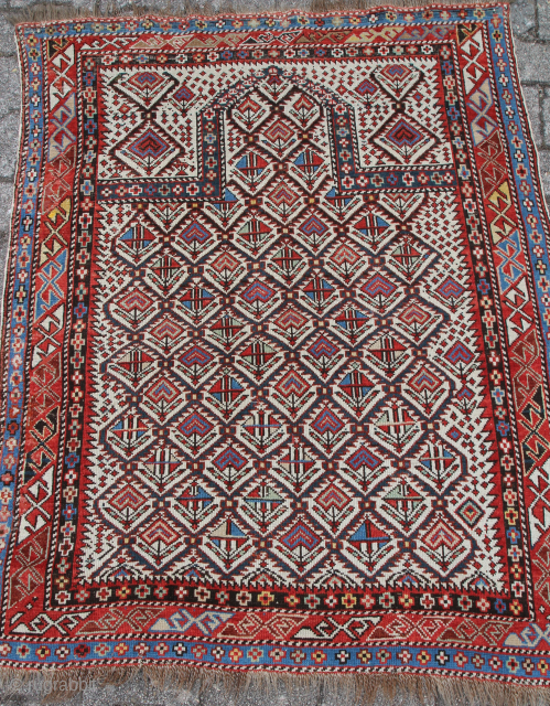 Dagestan, around 1900 in generally good condition. Size: 145x112cm Price: 1500€