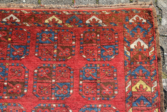 Turkmenistan Ersari tribe around 1900 very good condition
Size: 130x103cm
Price: 350€                       