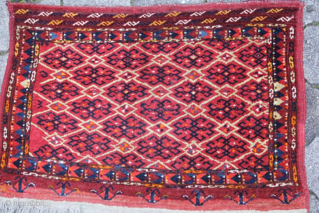 Beschir Mafrasch Turkmenistan around 1920
Wool on Wool in a good condition,
SIZE: 80x54 cm
                    