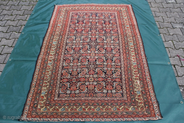 Farahan Persien Late 19 th century Wool on cotton Natural color,
good condition
Size: 193x132cm                    
