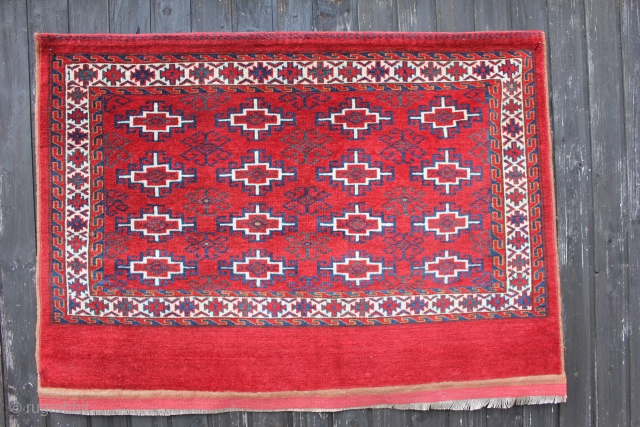 Tekke Tschowal around 1910
Very good condition 
Size: 117x80cm                         