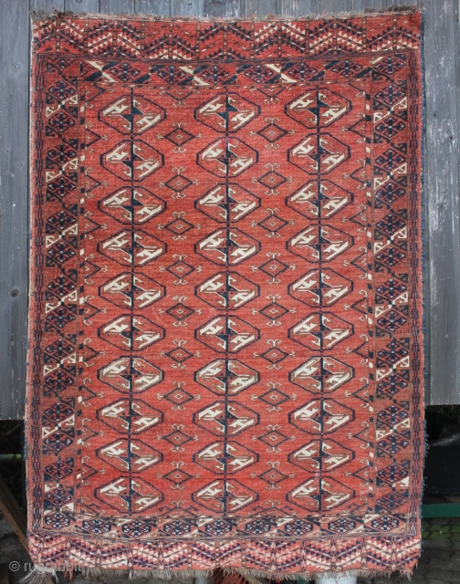 Arabaschi  Turkoman around 1900
good condition 
Size: 135x95 cm                        