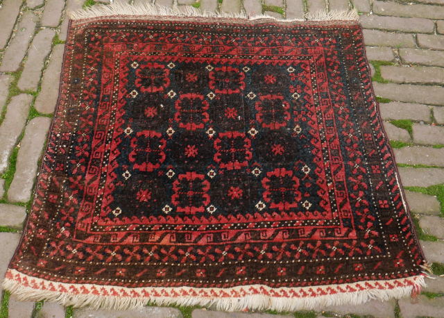 Mina khani Baluch bagface, good condition, good colours, not faded, but different types of red.  64 x 66 cm.
you can also use contactform on beamol.nl       