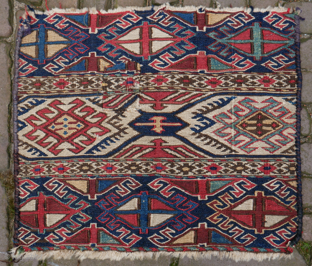 Nice small Shahsavan mafrash part, small piece inserted.
43 x 36 cm.
please use contactform on beamol.nl
