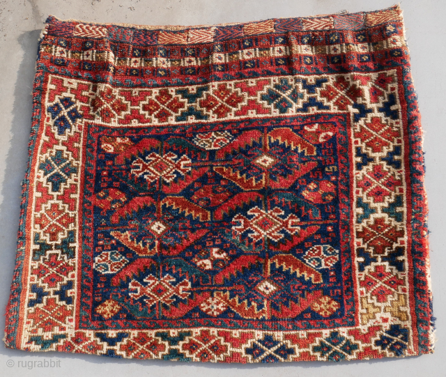 Khamseh bag, very nice one, good colours and excellent condition. 78 x 64 cm. Please use contactform on www.beamol.nl              
