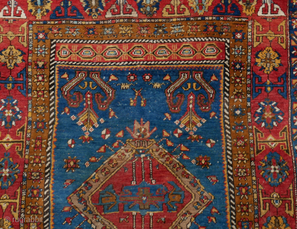 lovely Yahyali small rug, Anatolia, beautiful colors, with royal blue. Good condition, some corrosion, a strong rug. 111 x 140 cm. please use contactform on www.beamol.nl       