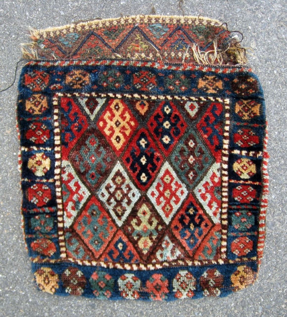 Exquisite, complete, Jaf Kurd bag. Best quality wool (like cashmere) and fully saturated all natural dyes. Approx. 18" x 18".             