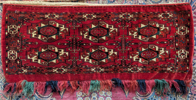 Six gul Tekke torba, complete with original back, velvety pile, super saturated natural color