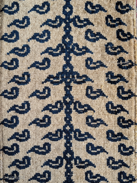 Tibetan tiger pelt rug strip, circa 1900                          