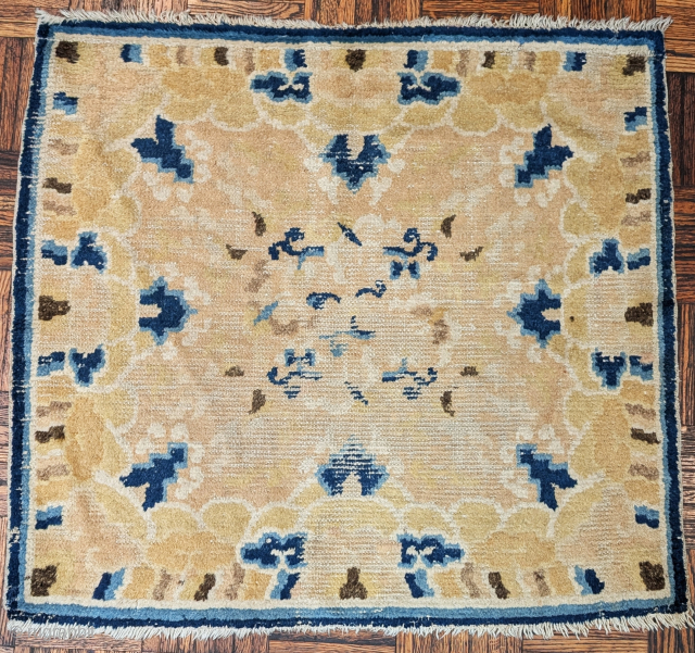 Ningxia square with magic mountains and butterflies. Good age with thick weft. Large, 2'9"x2'6"                   