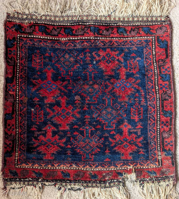 Colorful Baluch shrub bag face. Vibrant natural vegetable dyes and superior wool.                     