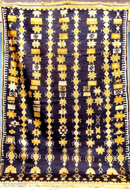 Anti-atlas rug, Ait Ouaouzguite (Ait  Zenaga north), handspun wool and natural colour, Size 220x145cm, age circa 1910s.               