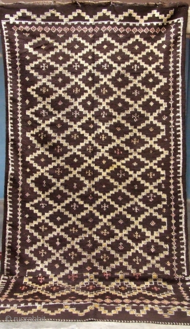 Rf 15-Anti-atlas rug ( Ait znaga north ), natural wool colour, 323 x 126 cm, circa 1920-25.                