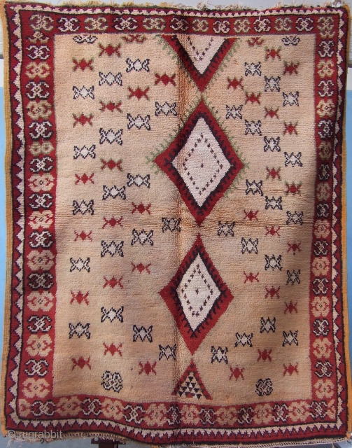 Rf 25-Ait Ouaouzguite rug ( Ait Imdgahr ), wool, 166 x 130 cm, circa 1970s.                  