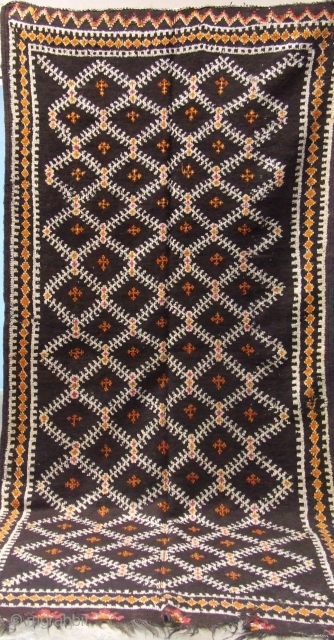 Rf 28-Berber rug, Ait znaga north, ( Ait Ouaouzguite ), natural wool colour, 203 x 124 cm, circa 1930-35.              