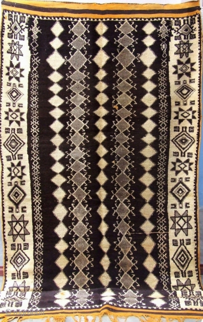 Rf 37-Berber rug ( Ait Znaga north ), natural wool colour in black-white, 247 x 131 cm, circa 1960s.              