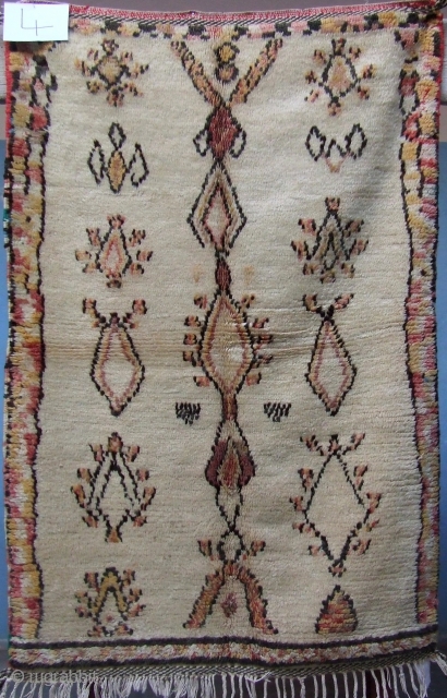 Ait Ouaouzguite rug (Telouate tribe ), wool,  natural colour, size 146 x 96 cm and age circa 1960s.              